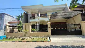 Dijual Rumah Premium Siap Huni Manyar Jaya Row Jalan 3 Mobil Sby Timur