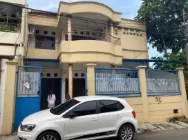 Disewakan Rumah 3 Lantai 4KT 160m² Di Jalan Harun Raya No 27 D