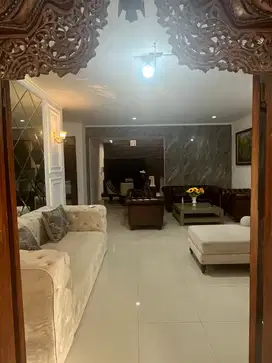 Dijual Cepat dan Murah Rumah Besar Minimalis Kota Bali Residence Padal