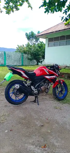 Honda cb150r 2018