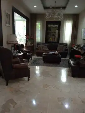 Rumah 2 Lantai Nyaman Asri di Alamanda Bandung