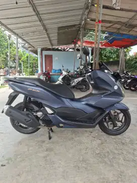 Honda PCX 160 ABS tahun 2022