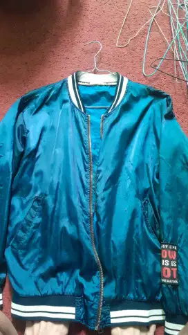 jaket bomber parasut