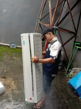 Service ac cuci ac bongkar pasang ac service mesin cuci kulkas dll
