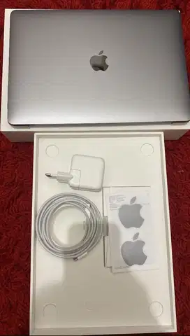 macbook air M1 256gb ibox garansi on mei 2026 mulus fullset original