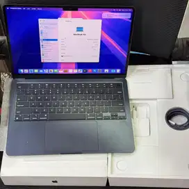 macbook air m2 16 / 256gb ibox 2 minggu pakai fullset original terawat