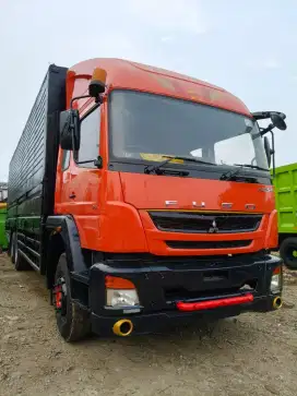 TRUK WINGBOX MITSUBISHI FUSO FJ 2523 TRONTON 10 BAN (6X2), TAHUN 2015
