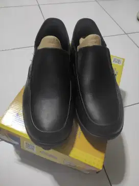 Sepatu Skechers Hands Free Slip Ins Carlin Aldama Black Hitam Kerja