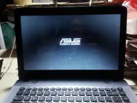Jual Nego laptop merk ASUS masih sangat normal