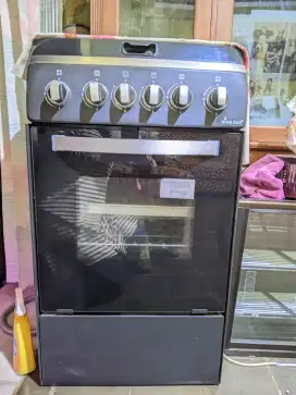 Preloved kompor 4 tungku + oven merk winn gas