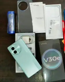 Vivo v30e 5g ram 8/8 layar lengkung fullset