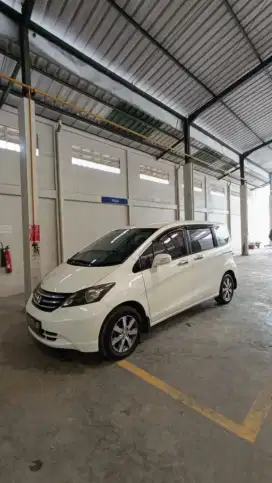 HONDA FREED PSD 2012