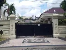 RUMAH MEWAH 1 LANTAI AREA JEMUR, SEMI FURNISHED SIAP HUNI