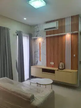 DISEWAKAN RUMAH NORTHWEST LAKE DEPAN DANAU FULL FURNISH CITRALAND