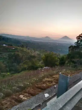 Tanah View Lembah dan Gunung dekat Karmel Bedugul Bali