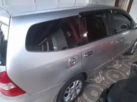 Nissan Grand livina Ultimate 1.5 AT