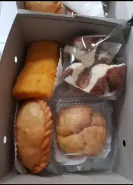 Snack Box Isi 4 Kue Termurah