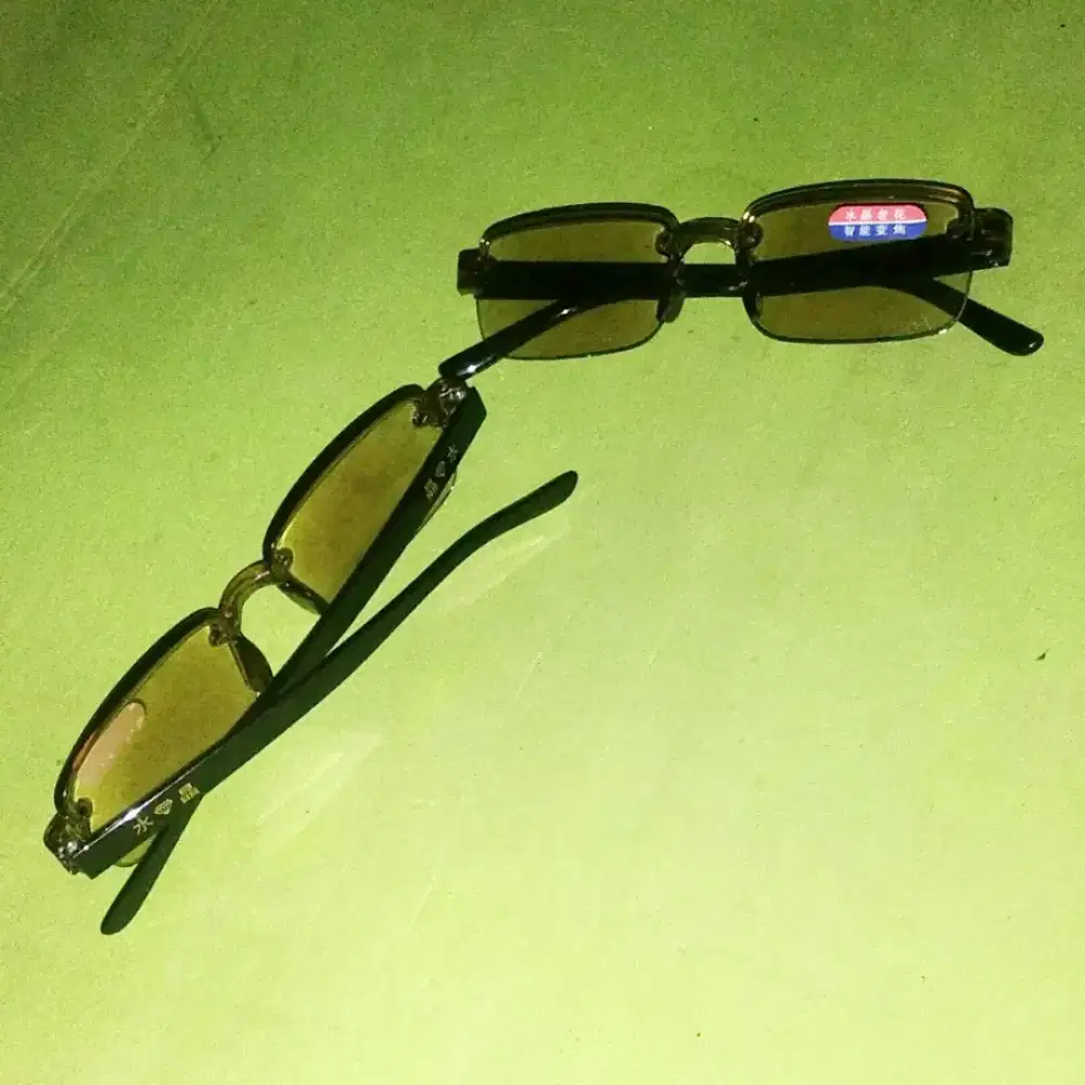 Alat Kacamata Baca Plus (+1) - (+2.5) Pria Wanita Fashionabel