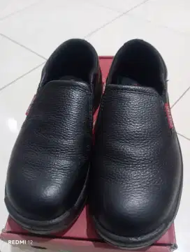 JUAL SEPATU SAFETY  CHEETAH MURAH