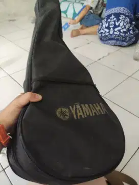 Yamaha guitalele GL-1
