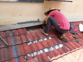 Tukang atap bocor