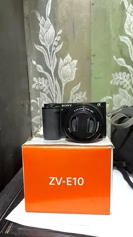 Camera Sony ZVE 10