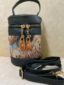 Tas import PL bagus