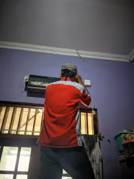PEMBERSIHAN AC RUTIN, CUCI AC, BONGKAR PASANG AC BERGARANSI