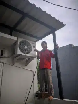 SERVICE AC, PERBAIKAN AC NETES TDK DINGIN,ISI FREON BONGKAR PASANG
