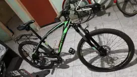 Sepeda Mountain Bike