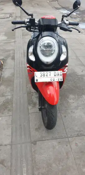 Scoopy Fhasion th 2023 istimewa km 15 rb pjk baru