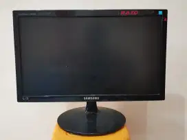 LED Monitor Samsung S19A300N - MINUS