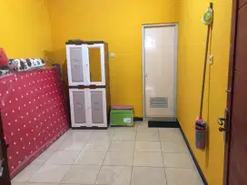 Kostan 100 meter dari stasiun tebet