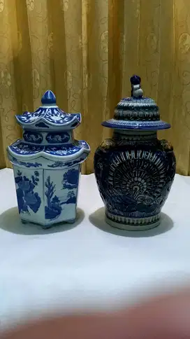 Pajangan keramik pagoda antik .