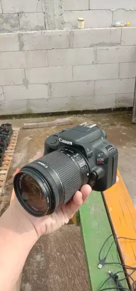 Canon eos kiss x7