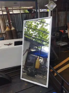 Kaca cermin serbaguna