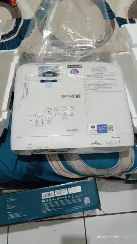 Jual proyektor Epson EB X 600 dan switch hub gigabit tp link 16 port