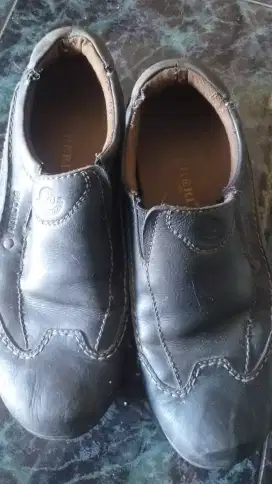Sepatu Bucherry uk 40