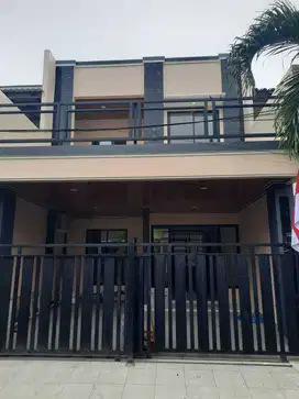 Dijual rumah baru 2 lt di Regency Melati Mas, Serpong