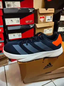 Adidas Base Loud IU6400 Running Shoes