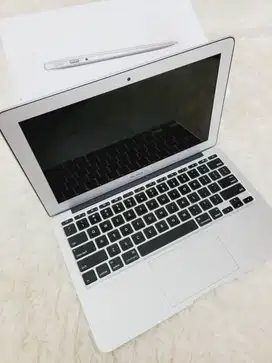 Laptop Apple MacBook Air 11 Inci 256Gb Mulus Ex Garansi Resmi IBOX