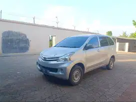 DAIHATSU XENIA 2012