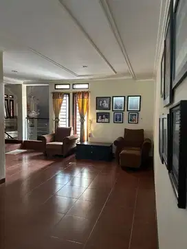 Rumah di Komplek Guruminda, Cisaranten Kulon Ref.04704