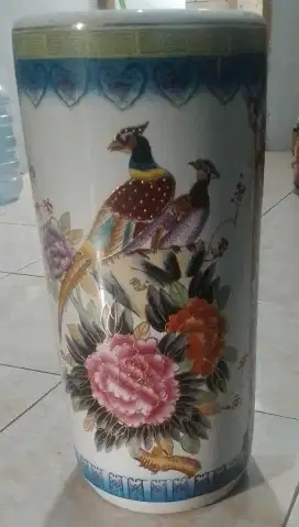 Guci motif merak