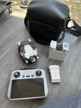 Drone DJI Mini 4 pro combo plus (satu set lengkap)
