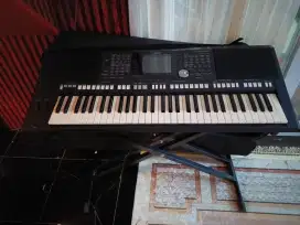 Keyboard Yamaha type PSR 950 Masih Mulus dan lengkap Barang Simpanan