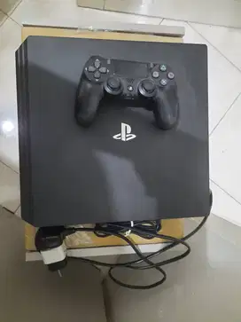 Playstation 4 PS4 Pro 1TB