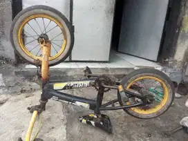Sepeda Anak 12' untuk 2-4 th