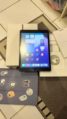 Dijual Ipad 9 Grey 64GB Wifi Only Lengkap
