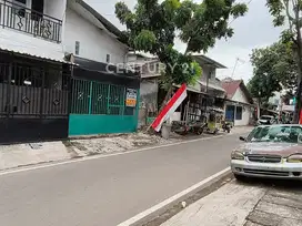 Rumah Nyaman Dan Strategis Di Tiang Bendera Jakarta